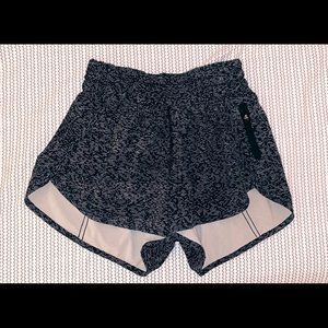 lululemon tracker shorts